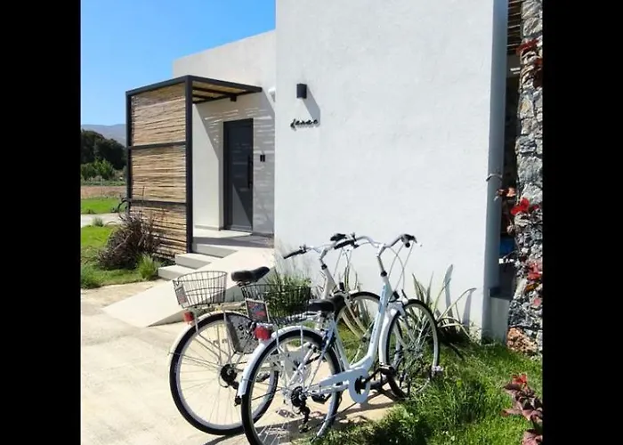 Villa Aphrodite Luxury With Private Heated Pools & Jacuzzis