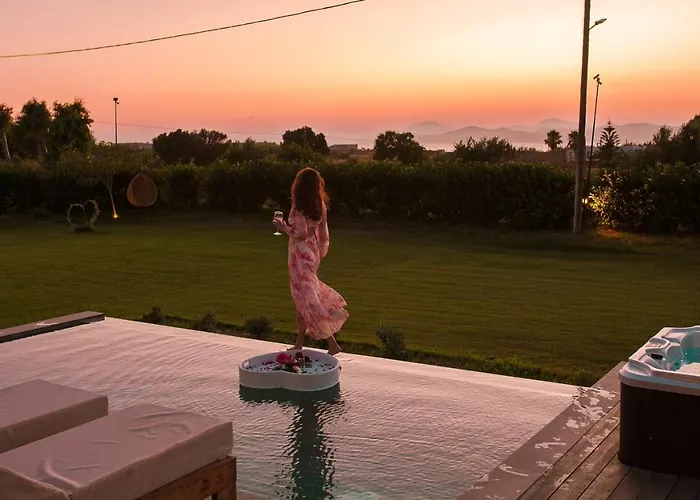 Aphrodite Luxury With Private Heated Pools & Jacuzzis Kos