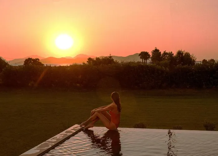 Aphrodite Luxury Suites, Private Heated Pool & Jacuzzi -romantic Escape For Couples Villa *