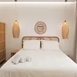 Aphrodite Luxury Suites-private Heated Pool & Jacuzzi