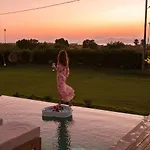 Aphrodite Luxury Suites-private Heated Pool & Jacuzzi 코스 타운