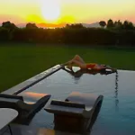 Aphrodite Luxury Suites-private Heated Pool & Jacuzzi 빌라 코스 타운