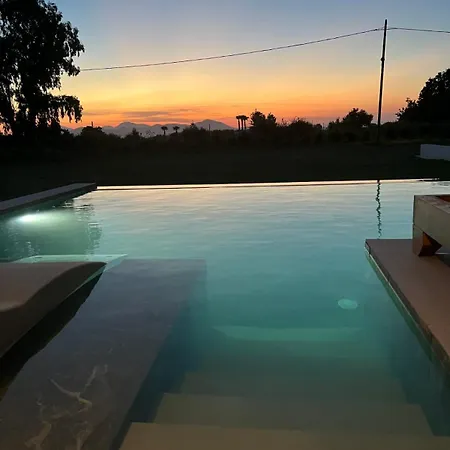 Villa Aphrodite Luxury & Suites-private Heated Pool & Jacuzzi