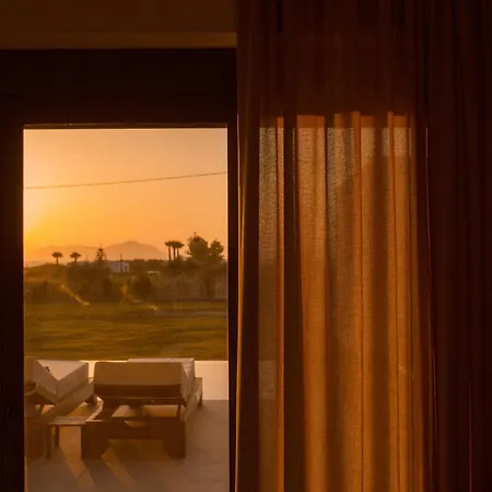 Aphrodite Luxury & Suites-private Heated Pool & Jacuzzi *