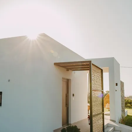 Villa Aphrodite Luxury - Private Heated Pool & Jacuzzi *