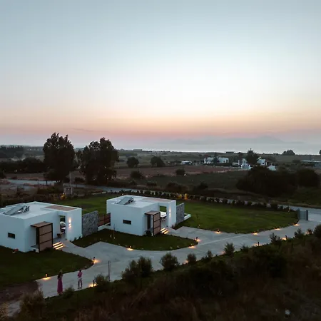 Villa Aphrodite Luxury - Private Heated Pool & Jacuzzi *