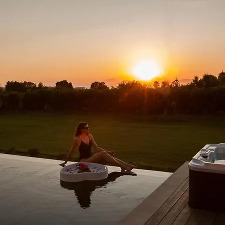 Aphrodite Luxury & Suites-private Heated Pool & Jacuzzi *