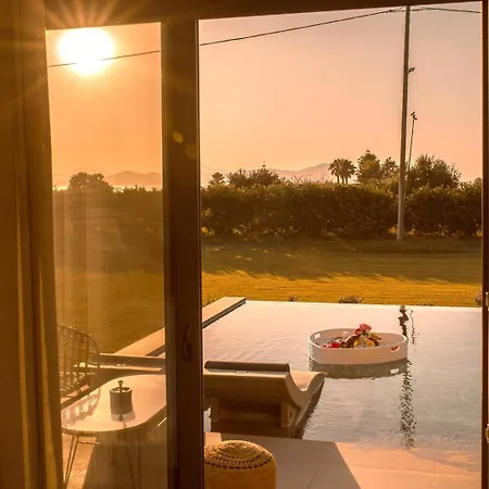 Aphrodite Luxury & Suites-private Heated Pool & Jacuzzi Villa