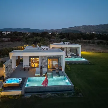 Aphrodite Luxury - Private Heated Pool & Jacuzzi Villa *