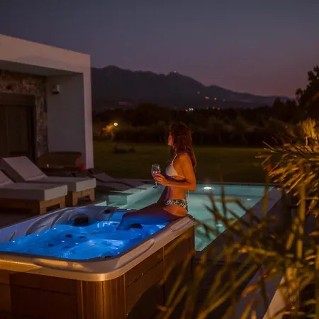 Villa Aphrodite Luxury - Private Heated Pool & Jacuzzi İstanköy