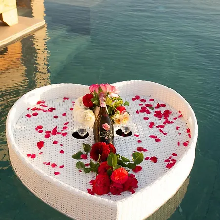 Aphrodite Luxury & Suites-private Heated Pool & Jacuzzi *