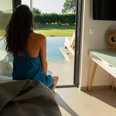 Aphrodite Luxury & Suites-private Heated Pool & Jacuzzi Villa