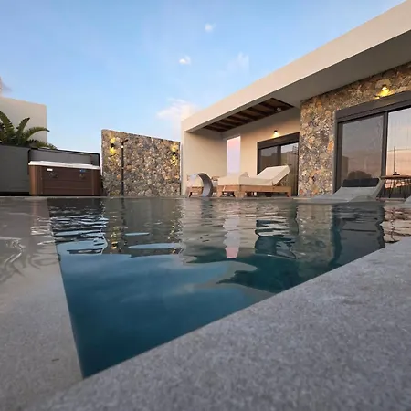 Aphrodite Luxury & Suites-private Heated Pool & Jacuzzi Kos Town