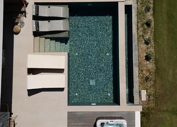 Aphrodite Luxury Suites, Private Heated Pool & Jacuzzi -romantic Escape For Couples