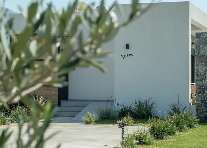 Aphrodite Luxury Suites, Private Heated Pool & Jacuzzi -romantic Escape For Couples