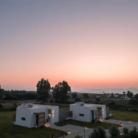 Villa Aphrodite Luxury - Private Heated Pool & Jacuzzi *