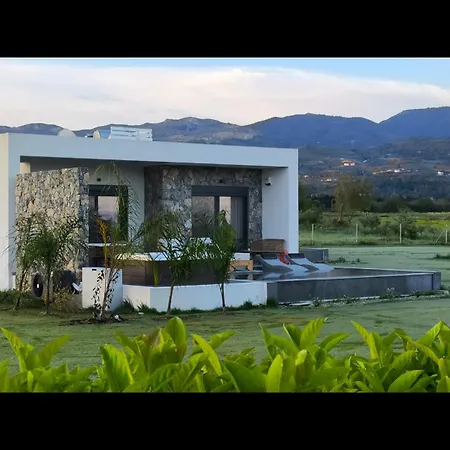 Aphrodite Luxury - Private Heated Pool & Jacuzzi Kosz