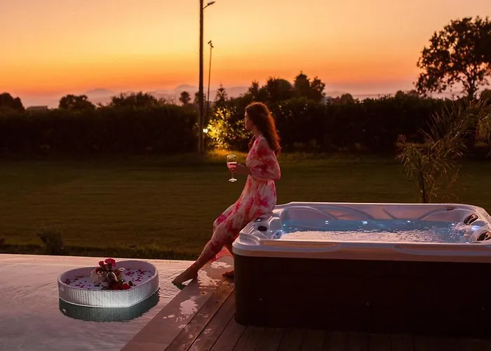 Aphrodite Luxury With Private Heated Pools & Jacuzzis Kos