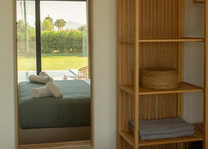 Aphrodite Luxury With Private Heated Pools & Jacuzzis Vila