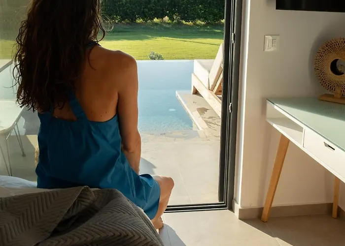 Aphrodite Luxury With Private Heated Pools & Jacuzzis Vila